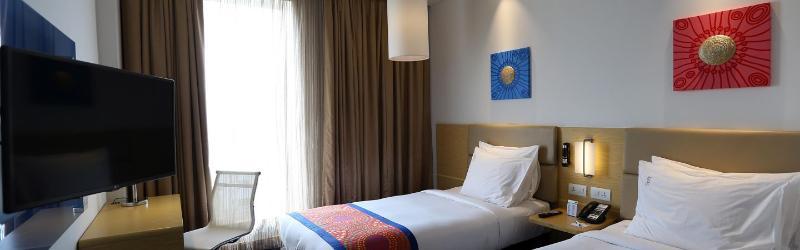 Holiday Inn Express Chennai Old Mahabalipuram Road Kültér fotó