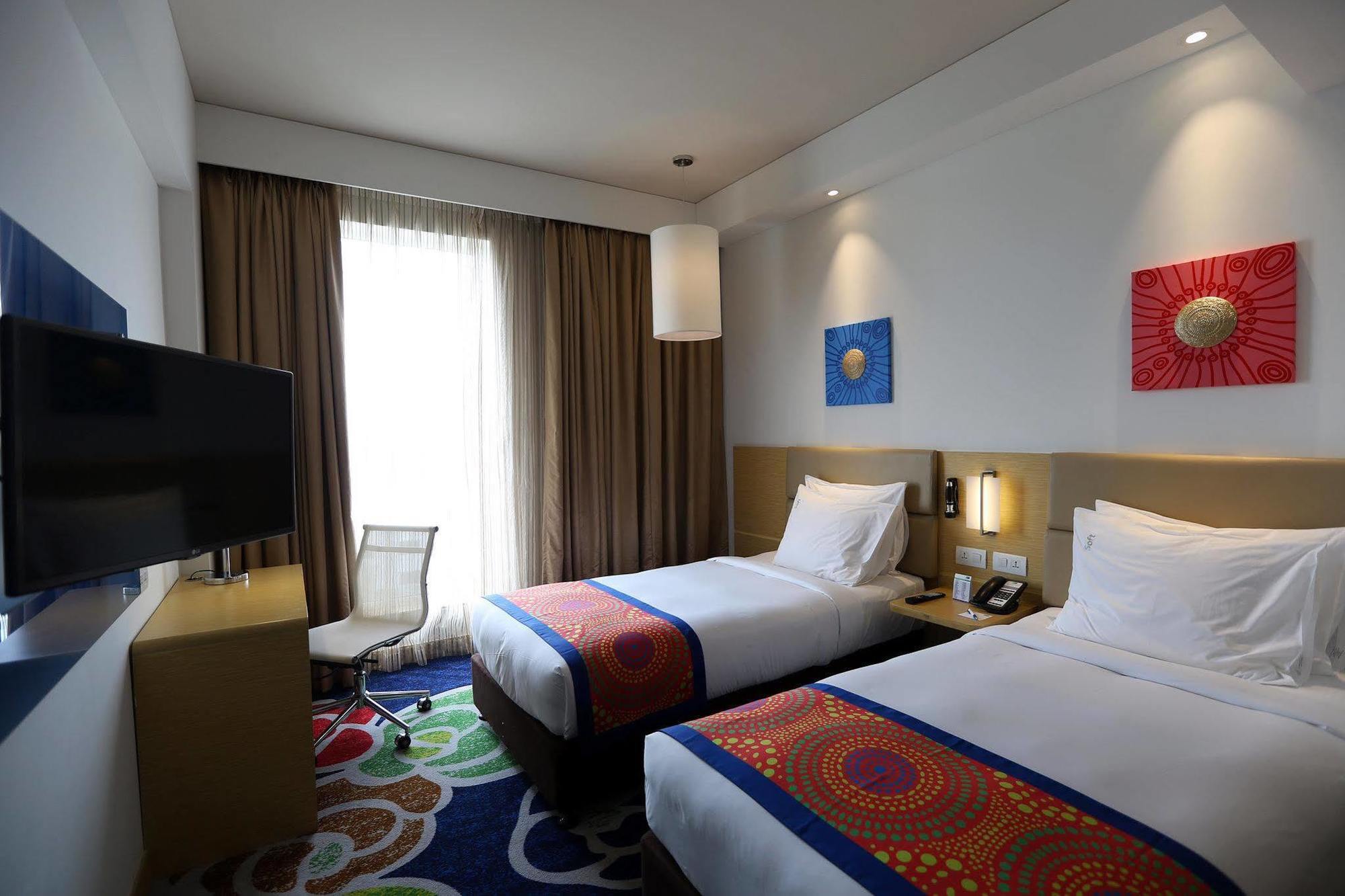 Holiday Inn Express Chennai Old Mahabalipuram Road Kültér fotó