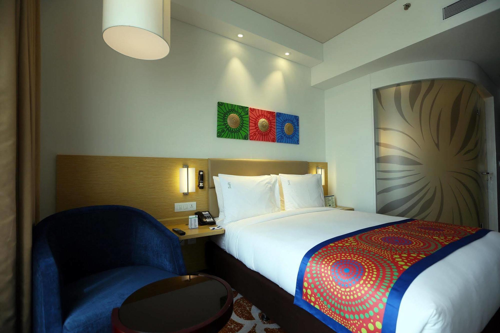Holiday Inn Express Chennai Old Mahabalipuram Road Kültér fotó