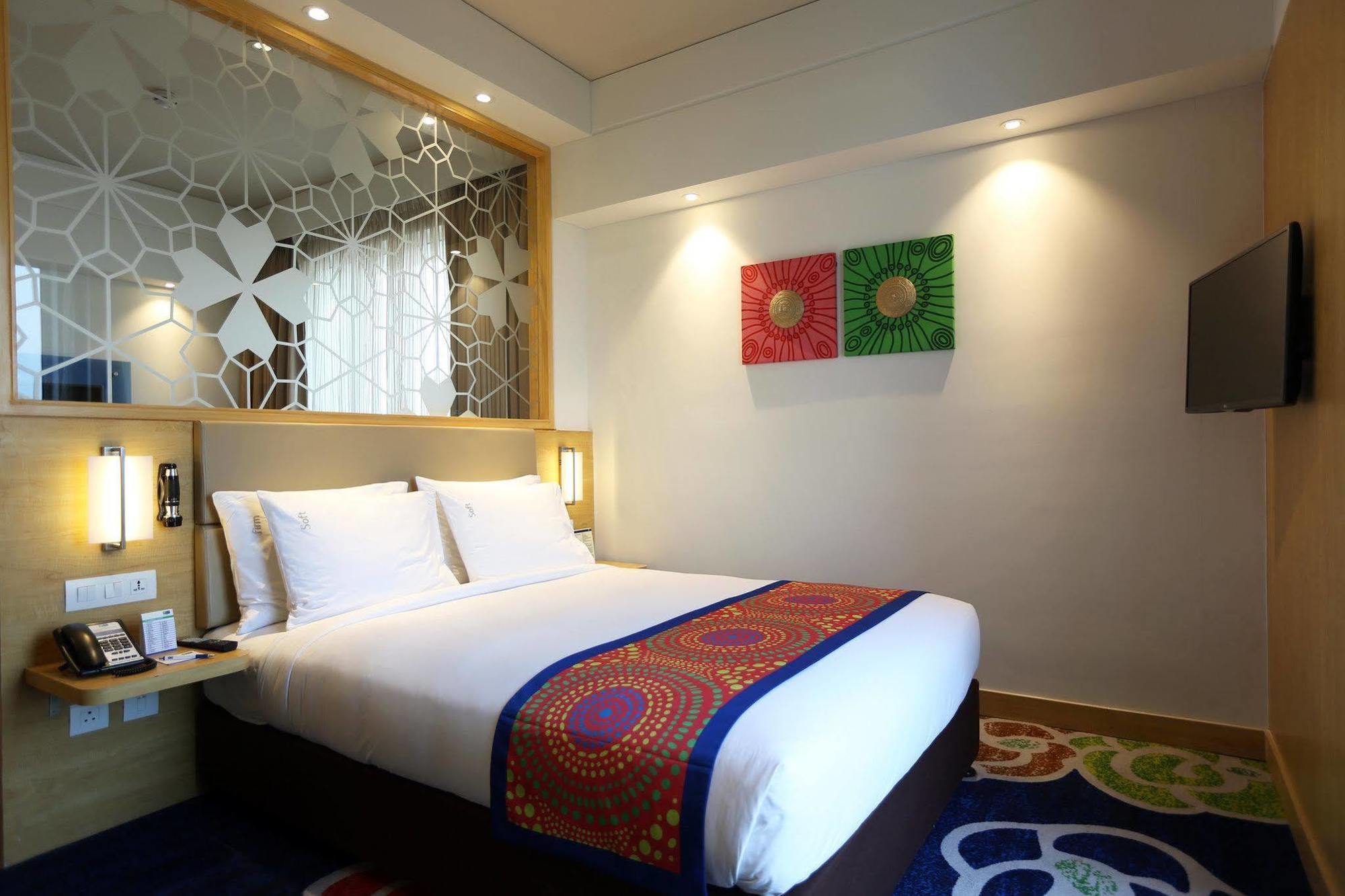 Holiday Inn Express Chennai Old Mahabalipuram Road Kültér fotó